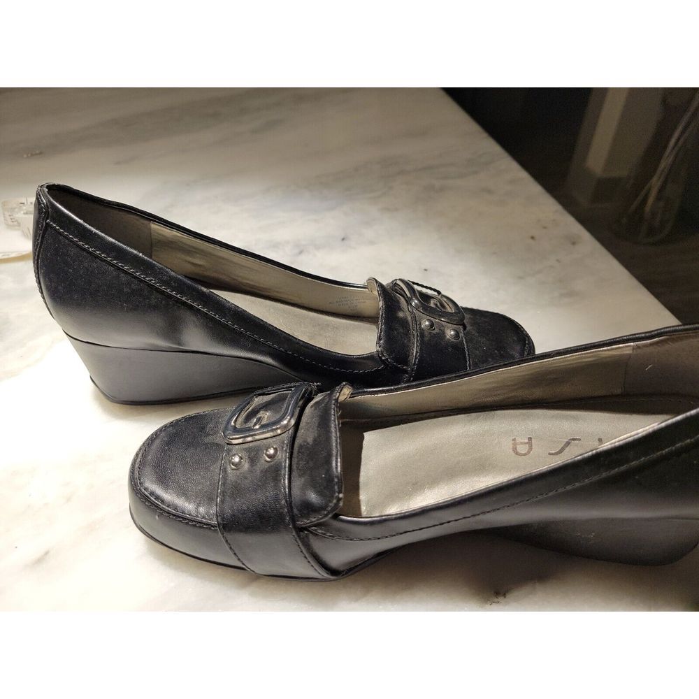 Unisa Black Wedge Heel Shoes Size 8.5 M Womens Comfort